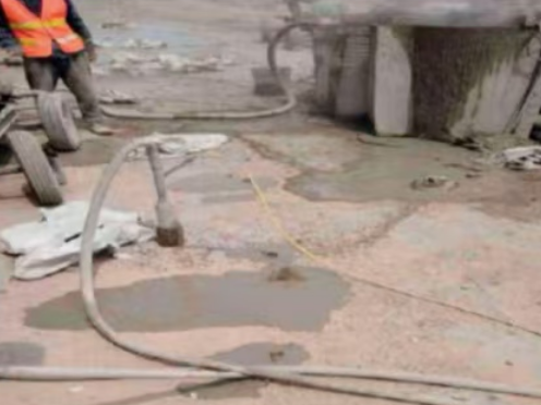 德江水泥混凝土路面板底注浆技术 路面脱空注浆整治方案